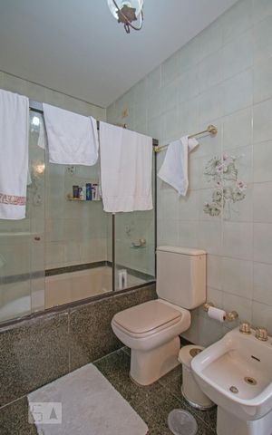 Apartamento à venda com 240m², 5 quartos e 4 vagas