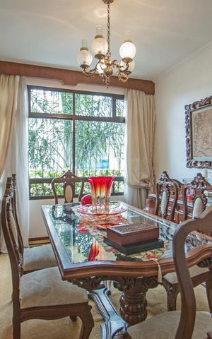 Apartamento à venda com 240m², 5 quartos e 4 vagas