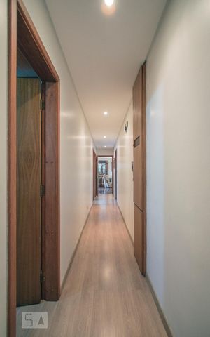 Apartamento à venda com 240m², 5 quartos e 4 vagas