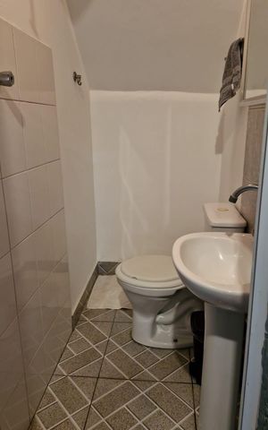 Casa à venda com 120m², 3 quartos e 3 vagas Casa à venda com 120m², 3 quartos e 3 vagasBanheiro