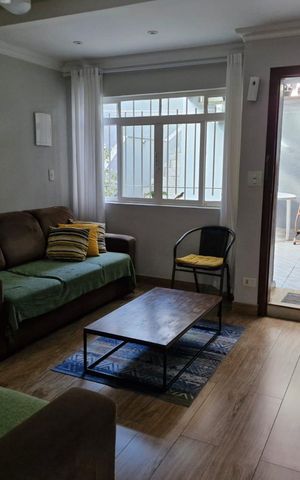 Casa à venda com 120m², 3 quartos e 3 vagas Casa à venda com 120m², 3 quartos e 3 vagasSala