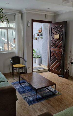 Casa à venda com 120m², 3 quartos e 3 vagas Casa à venda com 120m², 3 quartos e 3 vagasSala