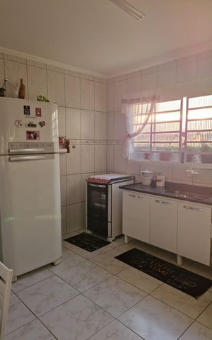Casa à venda com 120m², 3 quartos e 3 vagas Casa à venda com 120m², 3 quartos e 3 vagasCozinha