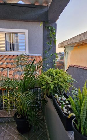 Casa à venda com 120m², 3 quartos e 3 vagas Casa à venda com 120m², 3 quartos e 3 vagasÁrea externa