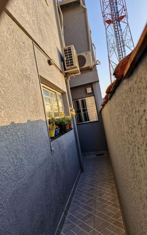 Casa à venda com 120m², 3 quartos e 3 vagas Casa à venda com 120m², 3 quartos e 3 vagasÁrea externa