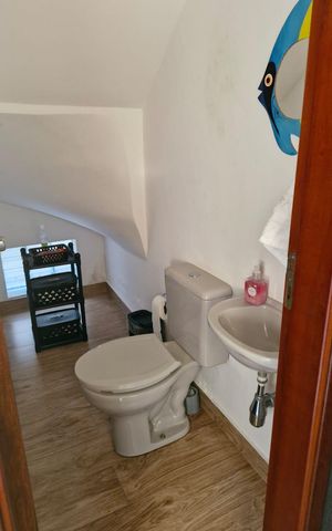 Casa à venda com 120m², 3 quartos e 3 vagas Casa à venda com 120m², 3 quartos e 3 vagasBanheiro