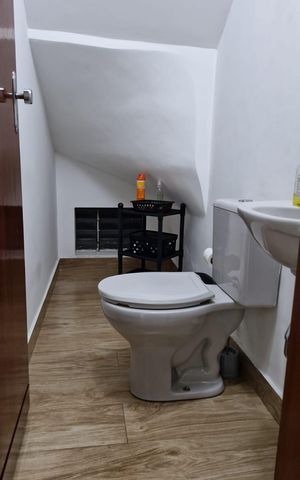 Casa à venda com 120m², 3 quartos e 3 vagas Casa à venda com 120m², 3 quartos e 3 vagasBanheiro