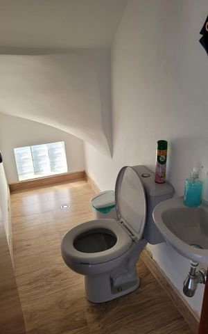 Casa à venda com 120m², 3 quartos e 3 vagas Casa à venda com 120m², 3 quartos e 3 vagasBanheiro