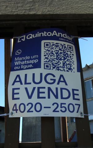 Casa à venda com 70m², 2 quartos e 4 vagasPlaca
