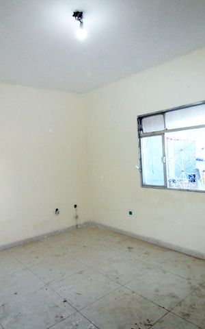 Casa à venda com 70m², 2 quartos e 4 vagasSala