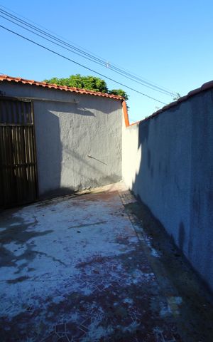 Casa à venda com 70m², 2 quartos e 4 vagasQuintal e garagem