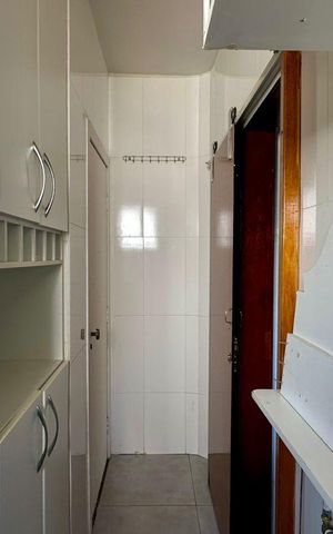 Apartamento à venda com 160m², 4 quartos e 2 vagas Apartamento à venda com 160m², 4 quartos e 2 vagasÁrea de serviço