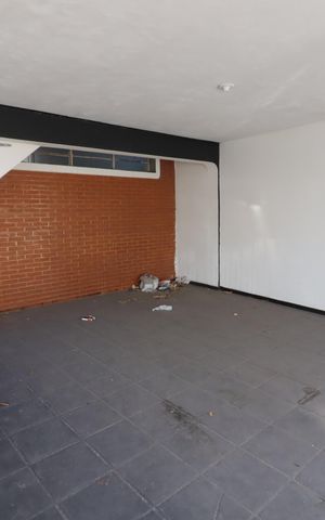 Casa para alugar com 160m², 3 quartos e 2 vagasGaragem