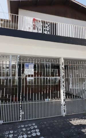 Casa para alugar com 160m², 3 quartos e 2 vagasPlaca