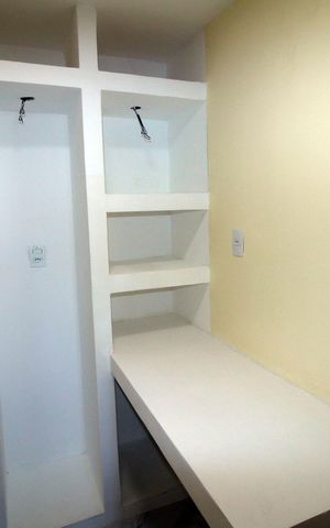 Casa à venda com 60m², 2 quartos e sem vagaCloset