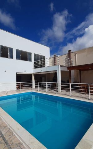 Casa à venda com 286m², 2 quartos e 3 vagas