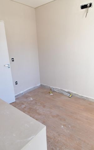 Casa de condomínio à venda com 130m², 3 quartos e 2 vagasSuíte
