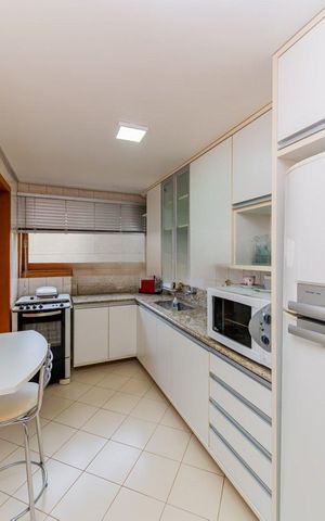 Apartamento para alugar com 99m², 3 quartos e 2 vagas Apartamento para alugar com 99m², 3 quartos e 2 vagasCozinha