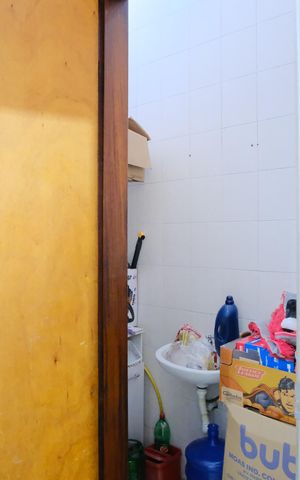 Casa à venda com 127m², 2 quartos e 2 vagasBanheiro de serviço
