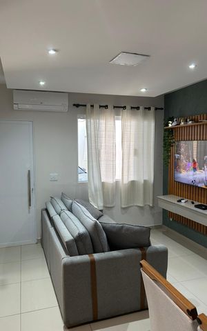 Casa à venda com 90m², 2 quartos e 3 vagas Casa à venda com 90m², 2 quartos e 3 vagasSala