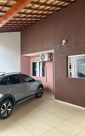 Casa à venda com 90m², 2 quartos e 3 vagas Casa à venda com 90m², 2 quartos e 3 vagasÁrea externa