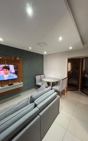 Casa à venda com 90m², 2 quartos e 3 vagas Casa à venda com 90m², 2 quartos e 3 vagasSala