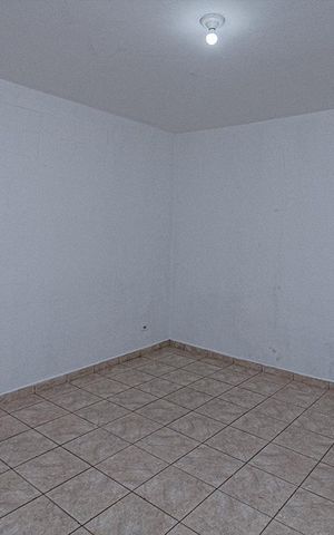 Casa para alugar com 500m², 2 quartos e 6 vagassala da casa 2_4