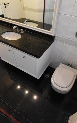 Apartamento à venda com 311m², 5 quartos e 3 vagasBanheiro 4