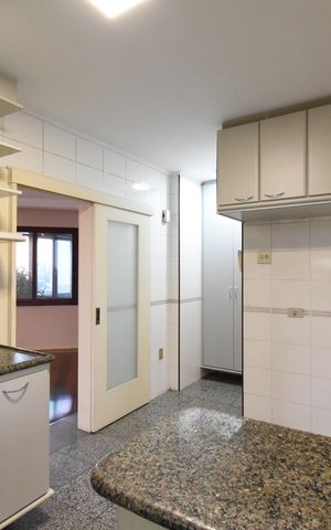 Apartamento à venda com 311m², 5 quartos e 3 vagasCozinha
