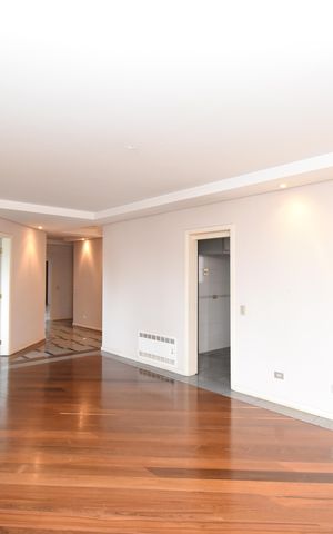 Apartamento à venda com 311m², 5 quartos e 3 vagasSala 2
