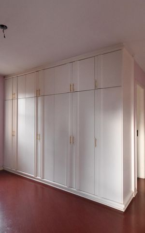 Apartamento à venda com 311m², 5 quartos e 3 vagasSuíte 2