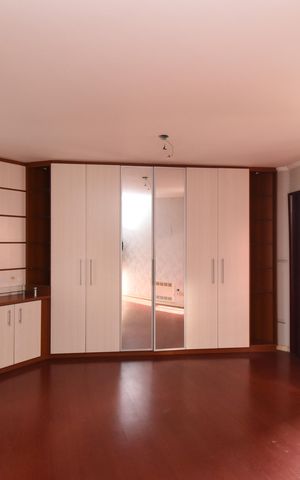Apartamento à venda com 311m², 5 quartos e 3 vagasSuíte