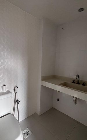 Apartamento à venda com 66m², 2 quartos e 2 vagas Apartamento à venda com 66m², 2 quartos e 2 vagasBanheiro do Quarto 1