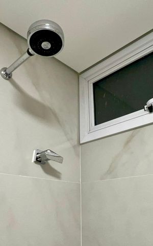 Apartamento para alugar com 100m², 3 quartos e 1 vaga Apartamento para alugar com 100m², 3 quartos e 1 vagaBanheiro da Suíte 1
