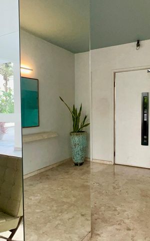 Apartamento para alugar com 100m², 3 quartos e 1 vaga Apartamento para alugar com 100m², 3 quartos e 1 vagaHall de entrada