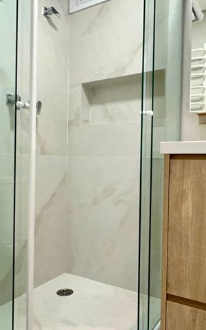 Apartamento para alugar com 100m², 3 quartos e 1 vaga Apartamento para alugar com 100m², 3 quartos e 1 vagaBanheiro da Suíte 1
