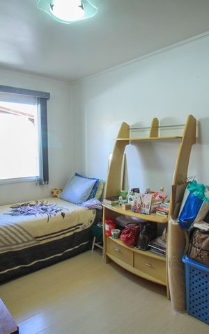 Casa de condomínio à venda com 225m², 3 quartos e 4 vagas