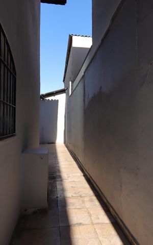 Casa à venda com 164m², 3 quartos e 2 vagasCorredor externo
