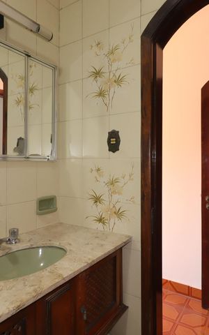 Casa à venda com 164m², 3 quartos e 2 vagasBanheiro da Suíte