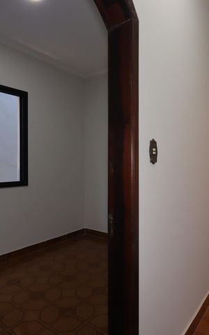 Casa à venda com 164m², 3 quartos e 2 vagasCorredor primeiro piso