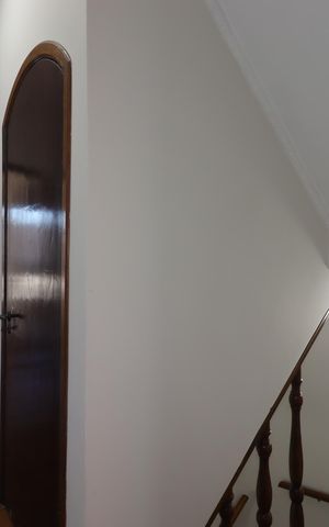 Casa à venda com 164m², 3 quartos e 2 vagasCorredor primeiro piso