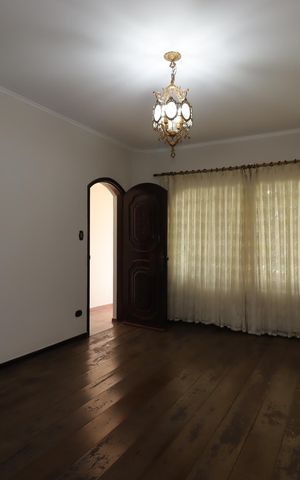 Casa à venda com 164m², 3 quartos e 2 vagasSala