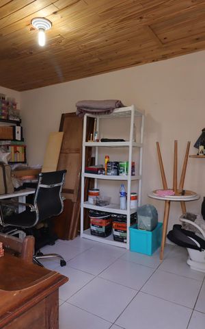 Casa à venda com 164m², 3 quartos e 2 vagasDepósito