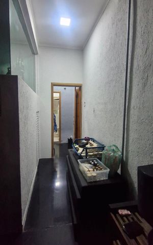 Casa à venda com 160m², 4 quartos e 4 vagas Casa à venda com 160m², 4 quartos e 4 vagasCorredor