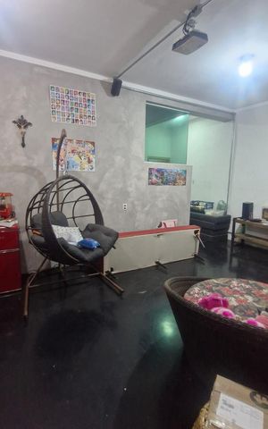 Casa à venda com 160m², 4 quartos e 4 vagas Casa à venda com 160m², 4 quartos e 4 vagasSala
