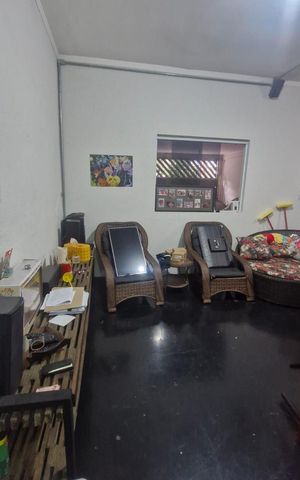 Casa à venda com 160m², 4 quartos e 4 vagas