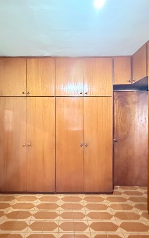 Casa à venda com 110m², 5 quartos e 2 vagas Casa à venda com 110m², 5 quartos e 2 vagasQuarto 1