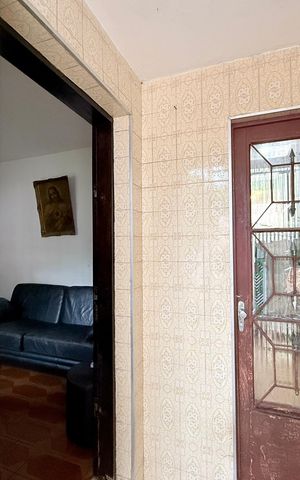Casa à venda com 110m², 5 quartos e 2 vagas Casa à venda com 110m², 5 quartos e 2 vagasEntrada Casa