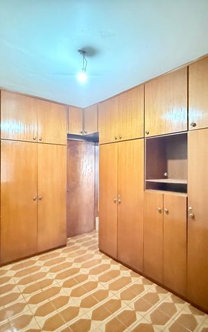Casa à venda com 110m², 5 quartos e 2 vagas Casa à venda com 110m², 5 quartos e 2 vagasQuarto 1