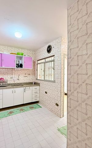 Casa à venda com 110m², 5 quartos e 2 vagas Casa à venda com 110m², 5 quartos e 2 vagasCozinha